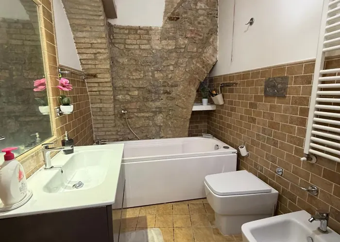 Vicolo San Rufino Διαμέρισμα *